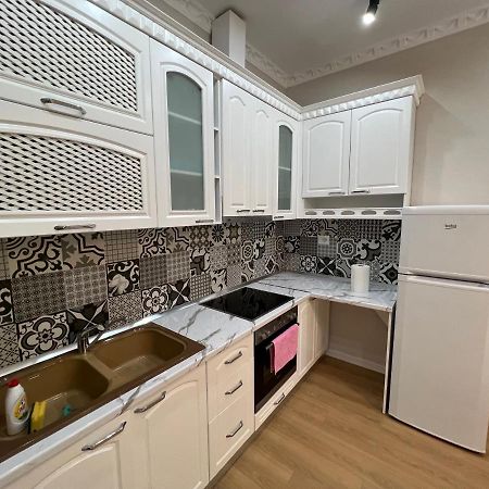 Leti Apartaments 21 Dhjetori Sc Tirana Buitenkant foto